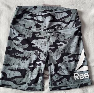 Reebok Shorts Athletic Size M **Like New**